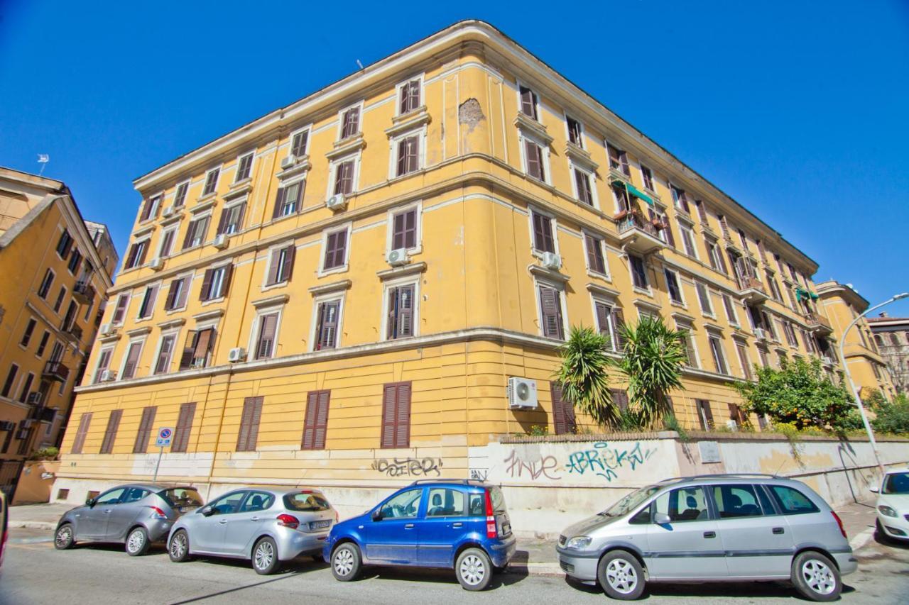 Porta Portese Colorful Flat Рим Екстер'єр фото